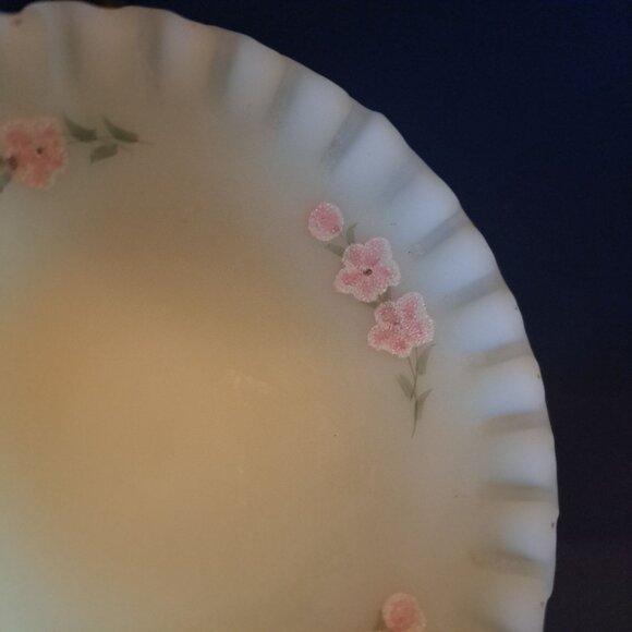 Fenton Scalloped Edge Custard Glass Pedestal Hand Painted Pink Roses Compote - Picture 12 of 16